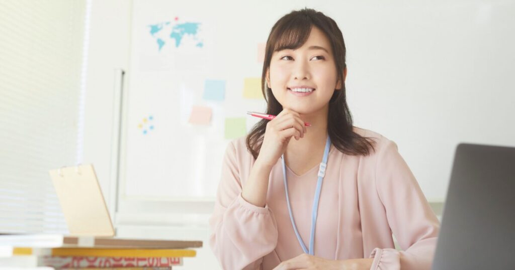 ママが安心した表情をしている写真